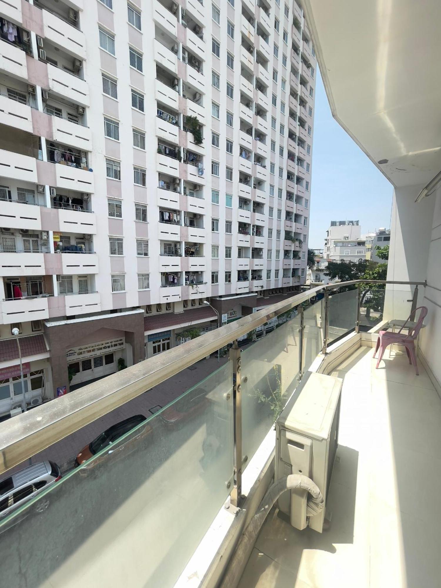 Mh Serviced Apartment Хошимин Экстерьер фото